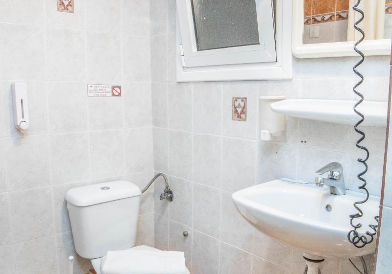 스탠다드 룸, Anita