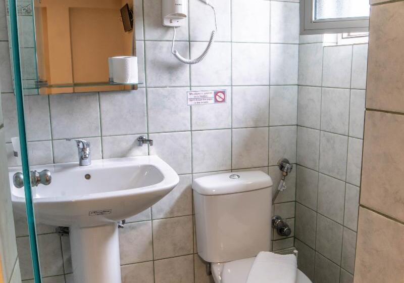 스탠다드 싱글 룸, Anita