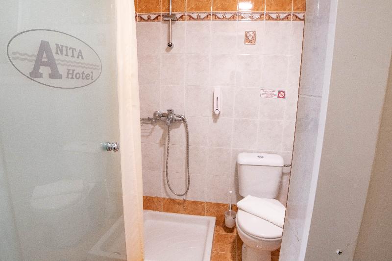 스탠다드 트리플 룸, Anita