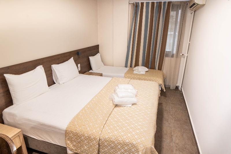 Habitació Triple Estàndard, Anita