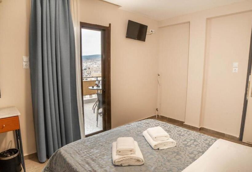 이코노미 룸, Anita