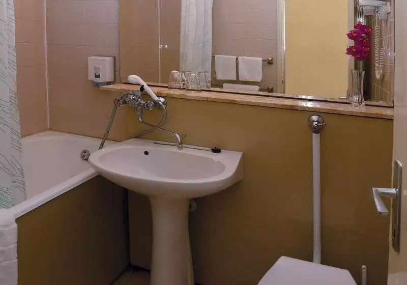اتاق استاندارد, Danubius Hotel Annabella