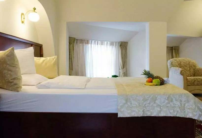 Suite, Dorottya