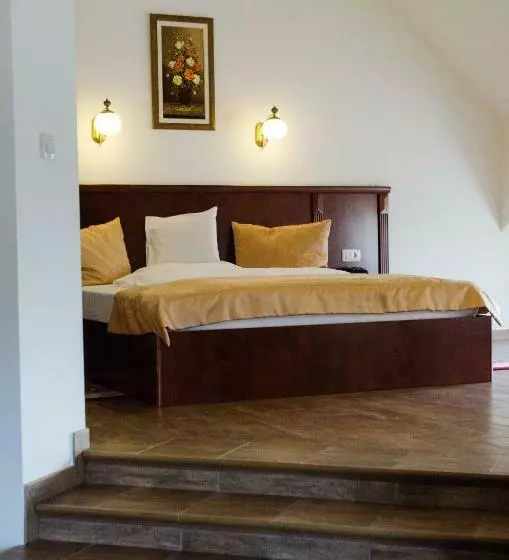 Suite, Dorottya