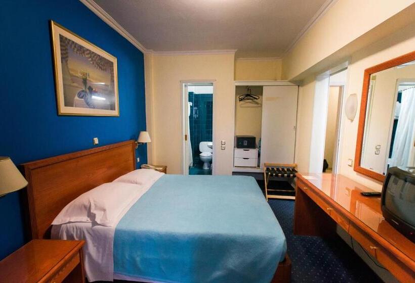 חדר משפחתי, Grand