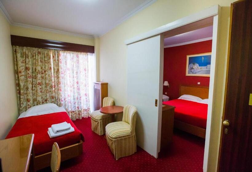 חדר משפחתי, Grand