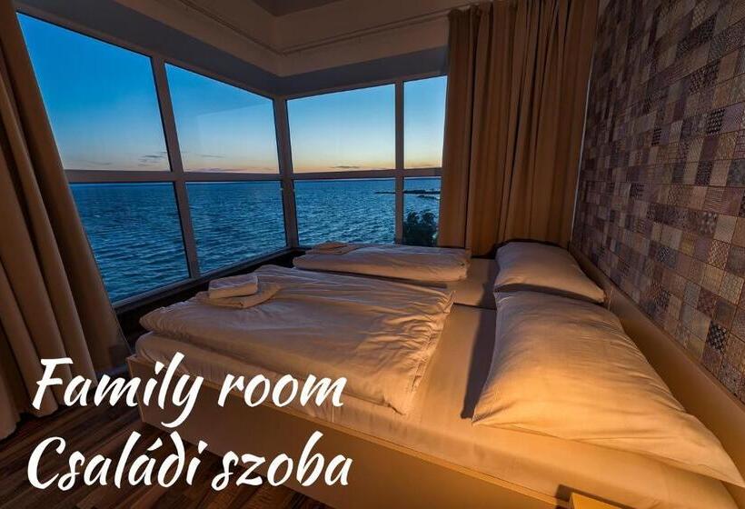 חדר משפחתי, Lido