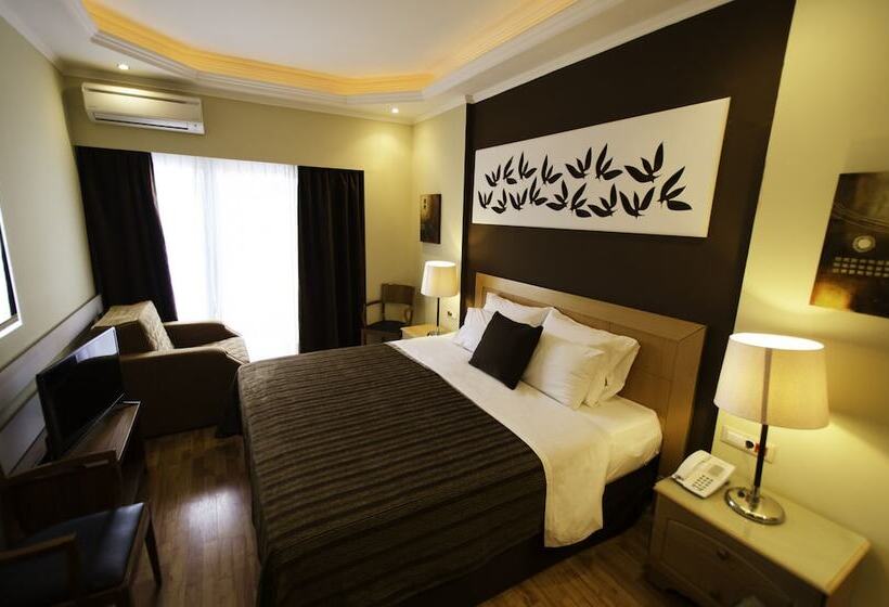 חדר סטנדרט יחיד, Lydia