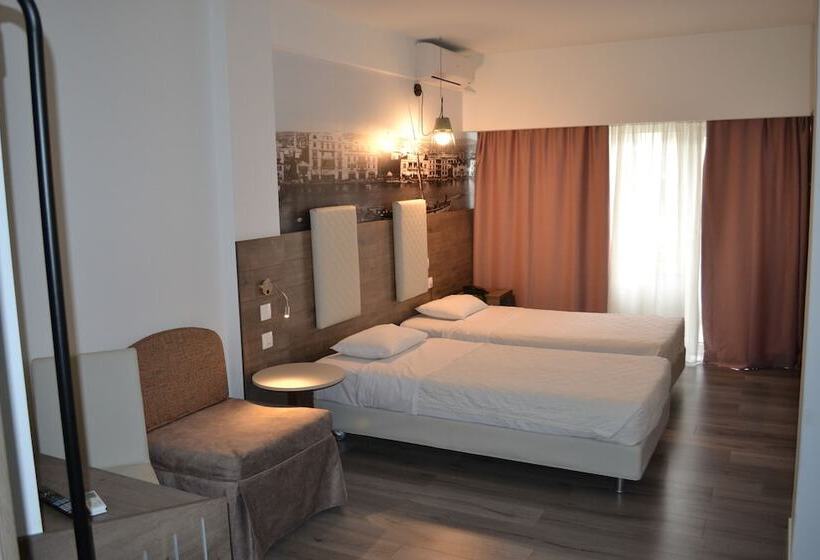 غرفة سوبيريور, Metropolitan