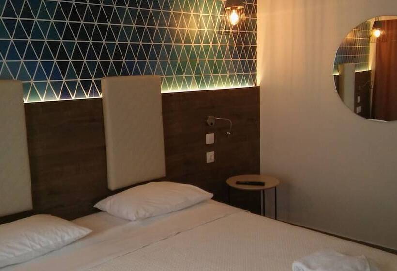 جناح بريميوم, Metropolitan