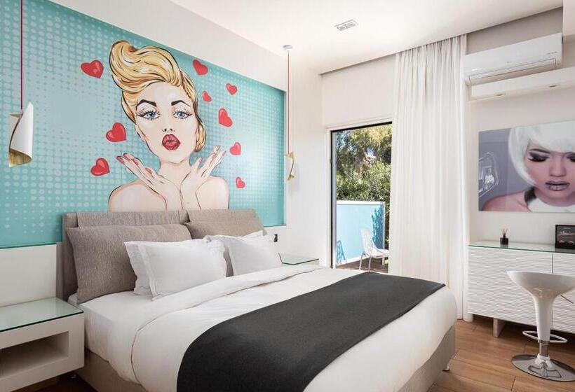 غرفة ديلوكس, Mirada