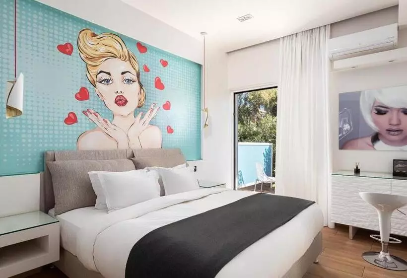 Chambre Deluxe, Mirada