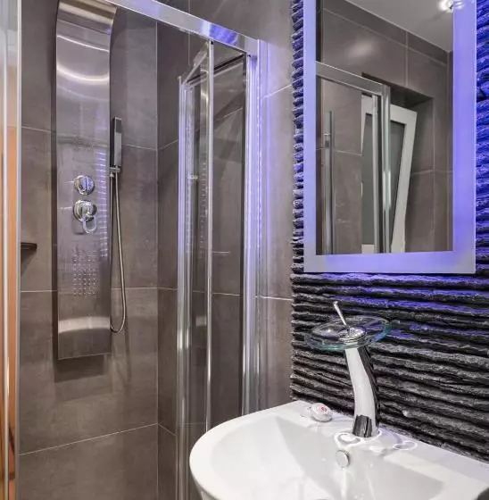 Chambre Deluxe, Mirada