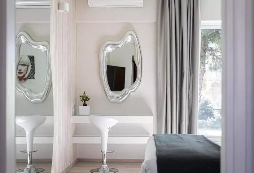 Chambre Deluxe, Mirada