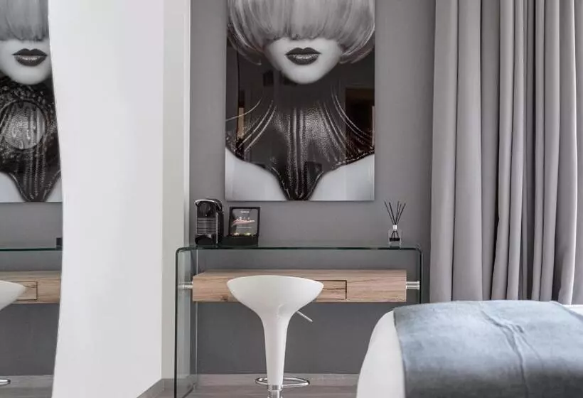 Chambre Standard, Mirada