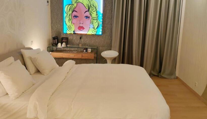 Номер Стандарт, Mirada