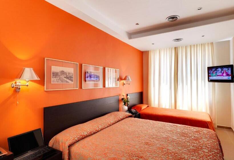 스탠다드 트리플 룸, Phidias Piraeus