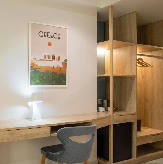 스탠다드 트리플 룸, Phidias Piraeus