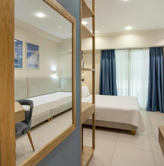 4인용 스탠다드 룸, Phidias Piraeus