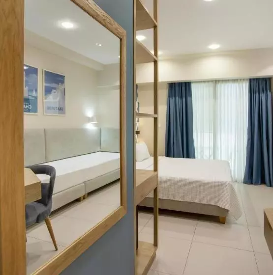 スタンダード４人部屋, Phidias Piraeus