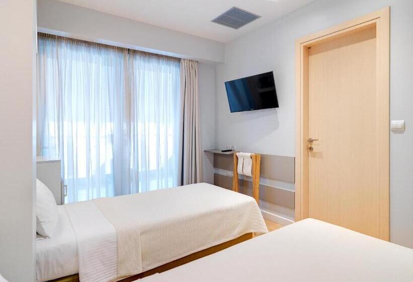 수피리어 테라스 룸, Phidias Piraeus