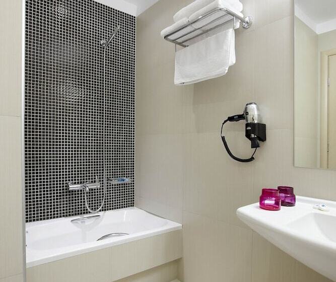 스탠다드 룸, Phidias Piraeus