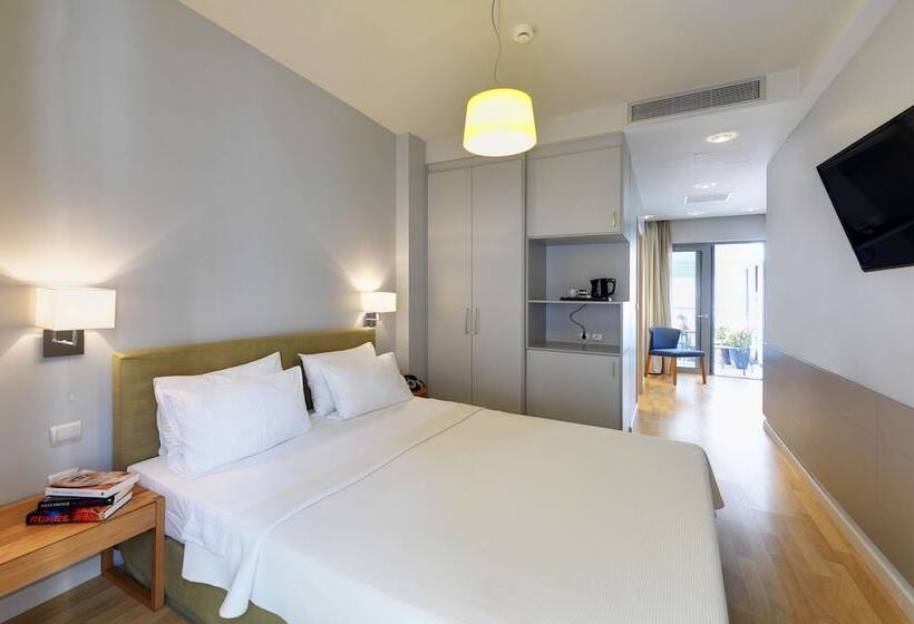 수피리어 테라스 룸, Phidias Piraeus