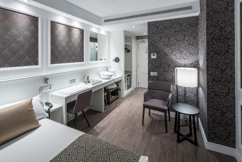 수피리어 싱글 룸, Phidias Piraeus