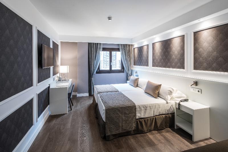 수피리어 싱글 룸, Phidias Piraeus