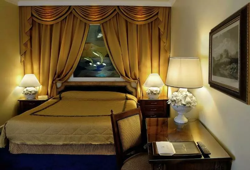 اتاق اینتریور یک تخته, Royal Olympic