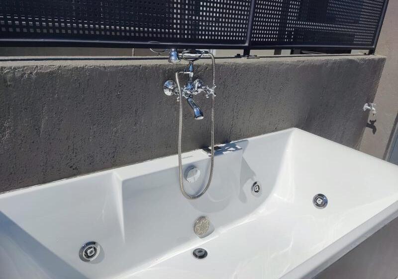 Индивидуальный Номер Interior, Royal Olympic