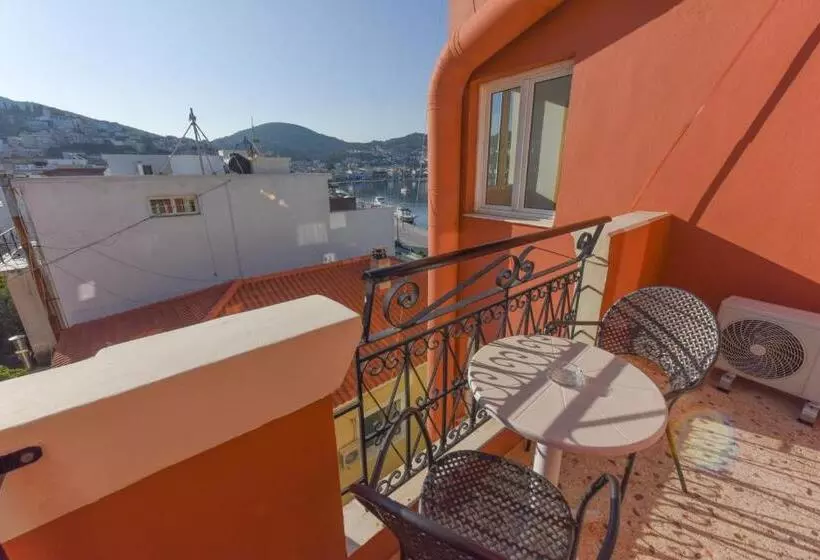 اتاق کامفورت با چشم‌انداز کنار دریا, Samos City