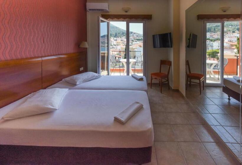 اتاق خانوادگی با چشمانداز جانبی دریا, Samos City