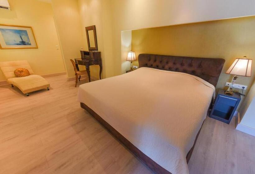 سوئیت اجرایی با چشمانداز دریا, Samos City