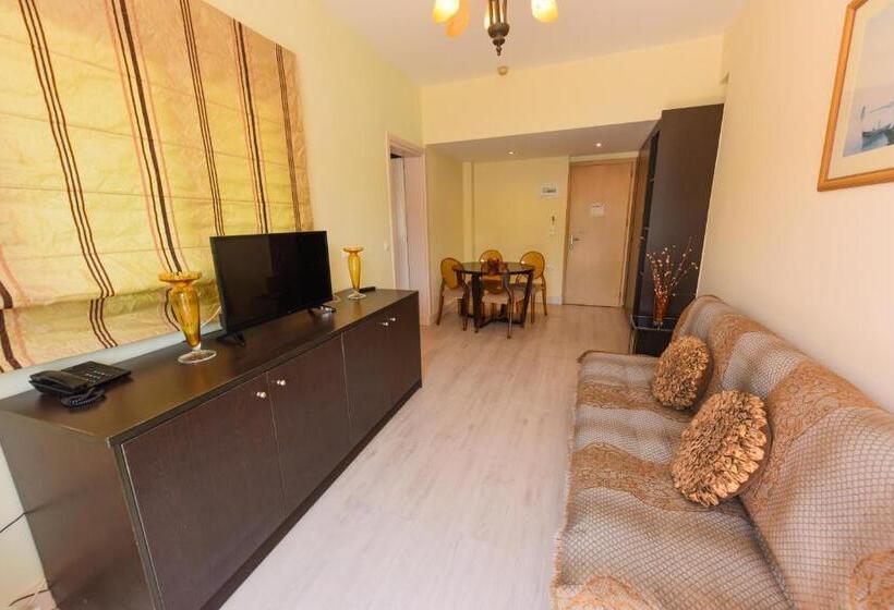 سوئیت اجرایی با چشمانداز دریا, Samos City