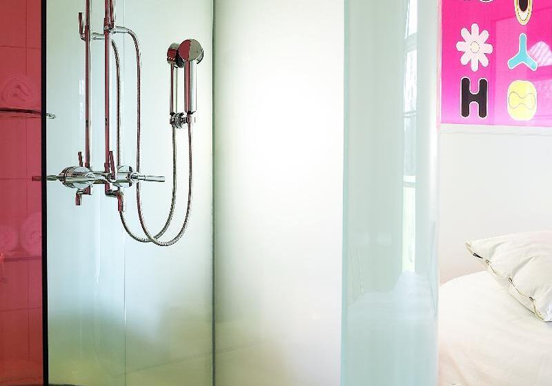 חדר סופריור, Semiramis