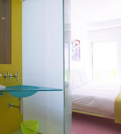 חדר סופריור, Semiramis