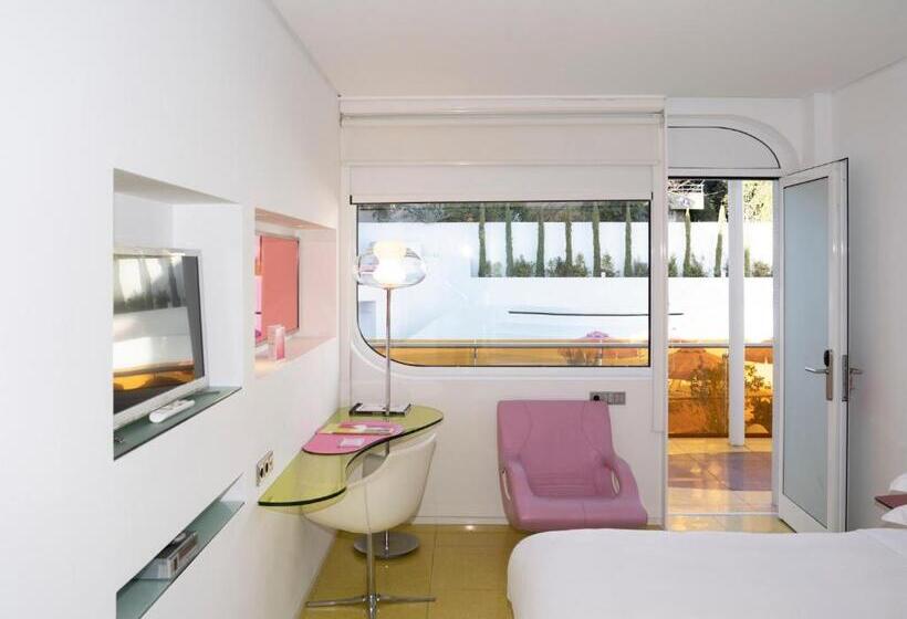 בקתה סטנדרטית, Semiramis