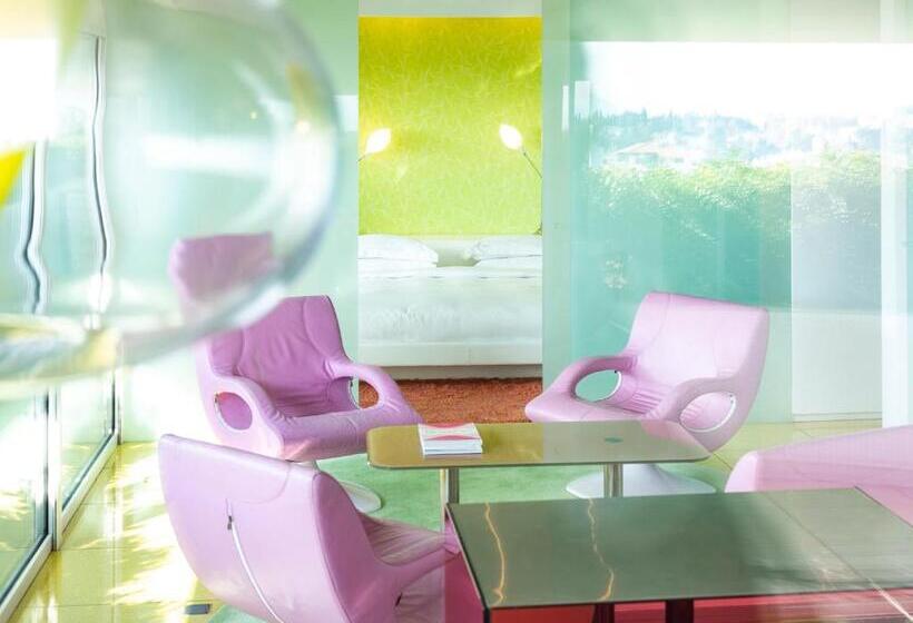 סוויטת פנטהאוז, Semiramis