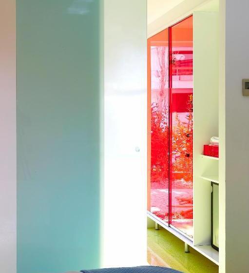 בקתה סטנדרטית, Semiramis