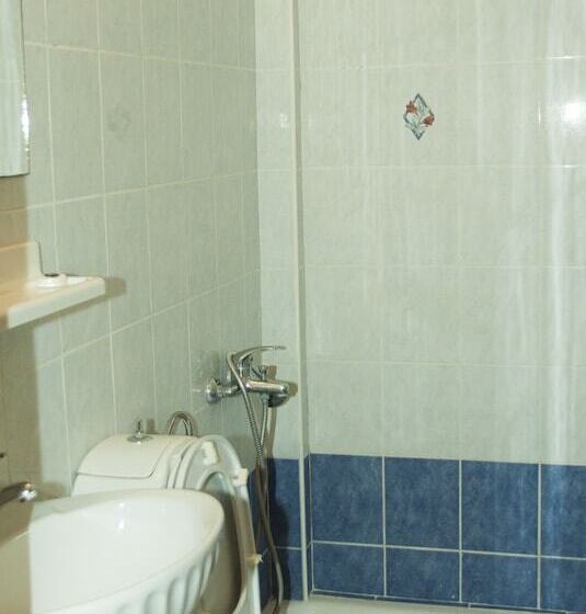 スタンダードシングルルーム, Stavrodromi