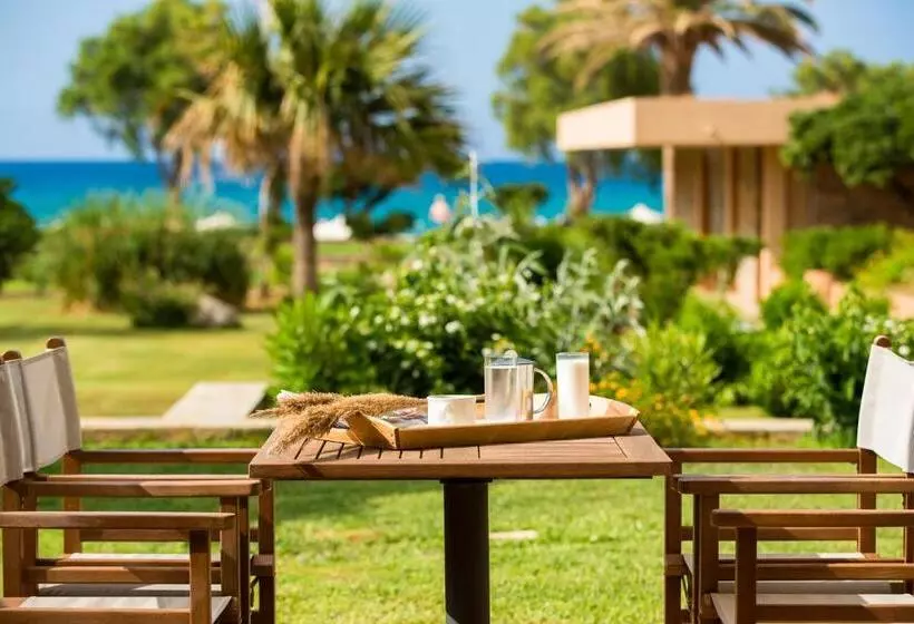 سوییت سوپریور با چشم‌انداز دریا, Kernos Beach Hotel & Bungalows