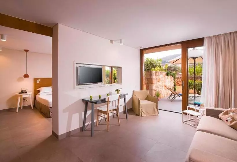 سوییت خانوادگی, Kernos Beach Hotel & Bungalows