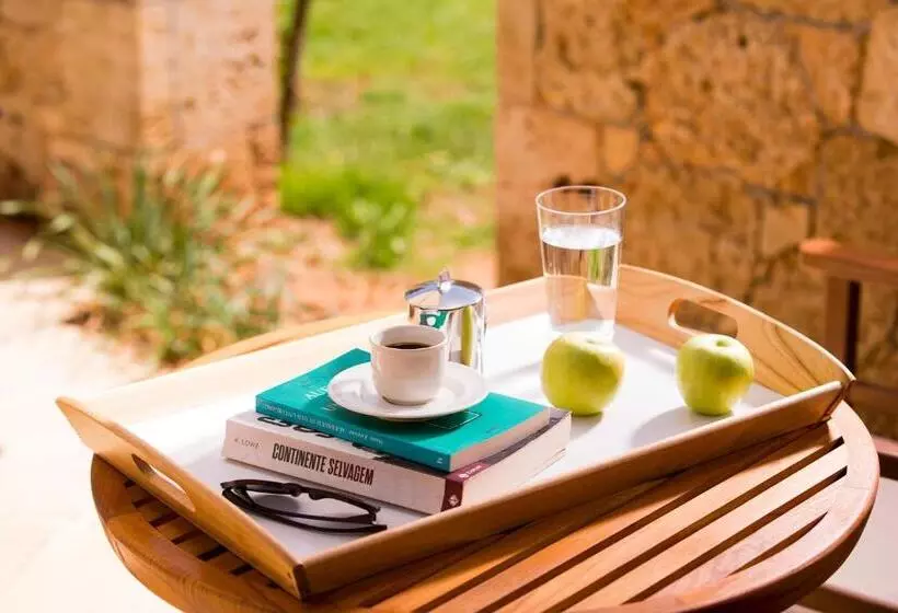 سوییت خانوادگی, Kernos Beach Hotel & Bungalows
