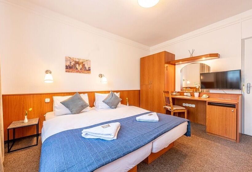 اتاق استاندارد, Korona Panzió Budapest