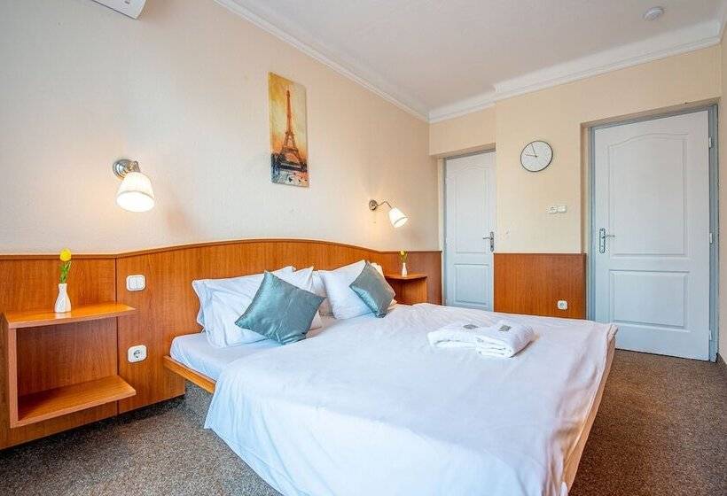 اتاق استاندارد, Korona Panzió Budapest