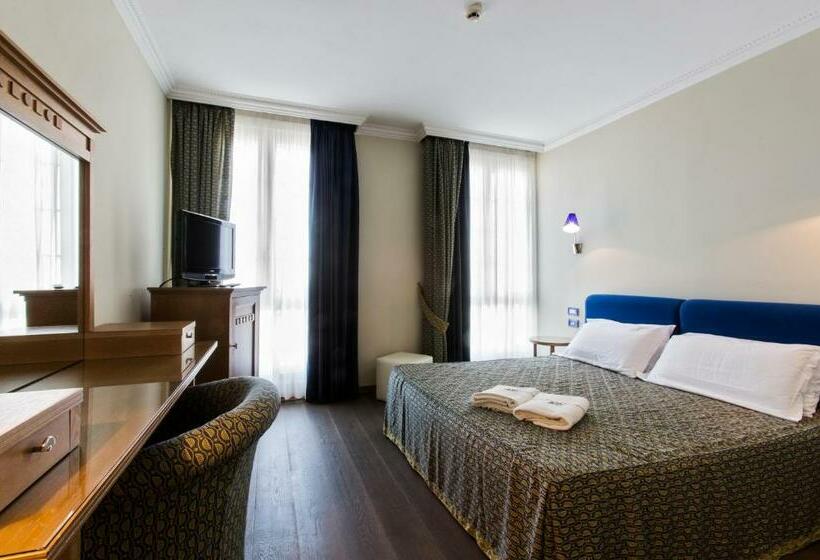 Номер Deluxe, Grand Hotel Cesenatico
