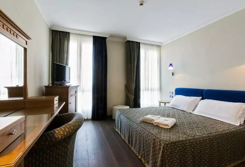 اتاق لوکس, Grand Hotel Cesenatico