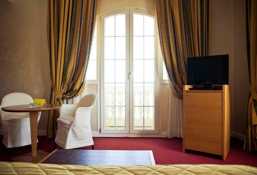 Люкс Семейный 2 Спальни, Grand Hotel Cesenatico