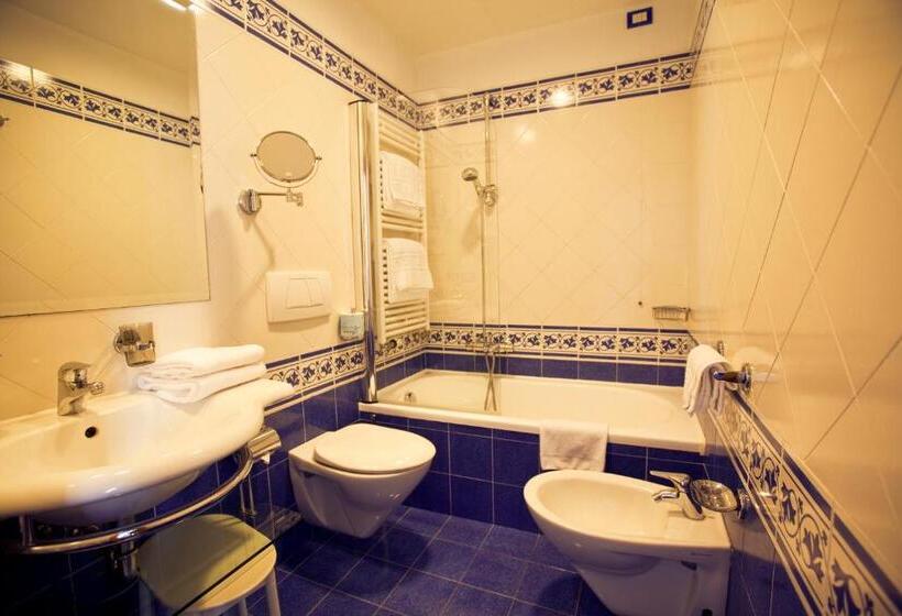Люкс Семейный 2 Спальни, Grand Hotel Cesenatico